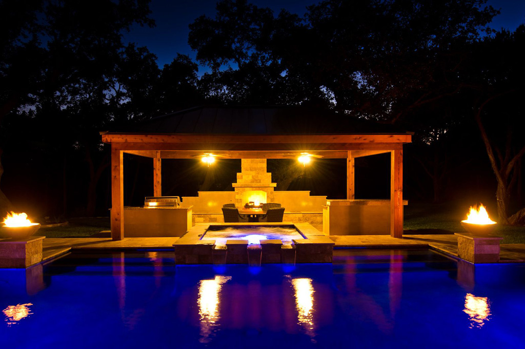 Pool LED lighting make a stunning pergola